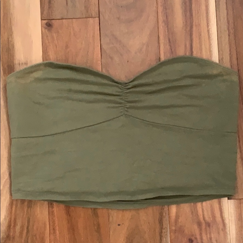 Go live green crop top